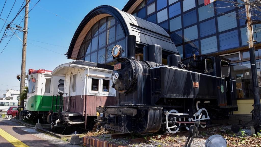 Shokudo and Hotel Kisyapoppo Review