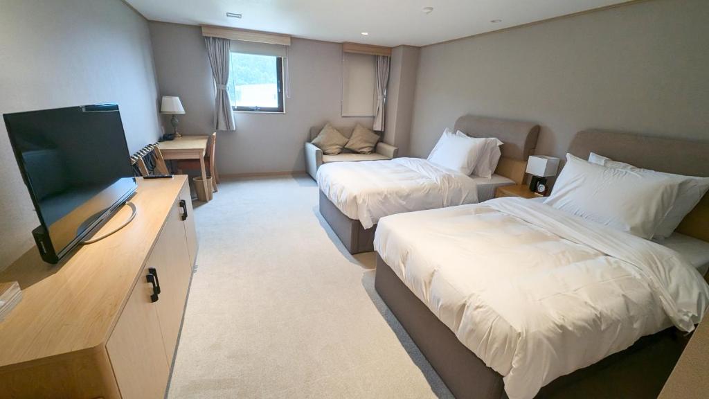 T Hotel Ryuoo - Guest Services and Activities