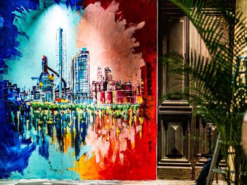 THE STEEL HOUSE - Hotel Overview and Location