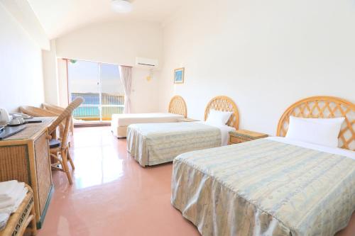 Tokashiku Marine Villege - Hotel Overview and Location