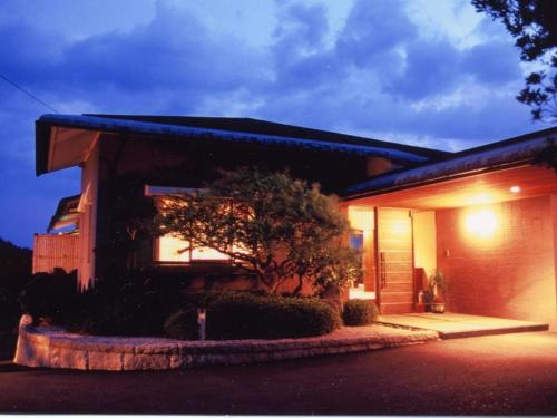 Tomoyama Kanko Hotel - Hotel Overview