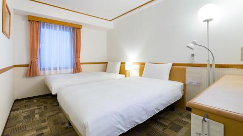 Toyoko Inn Kokura Station South Exit - Amenities and Services