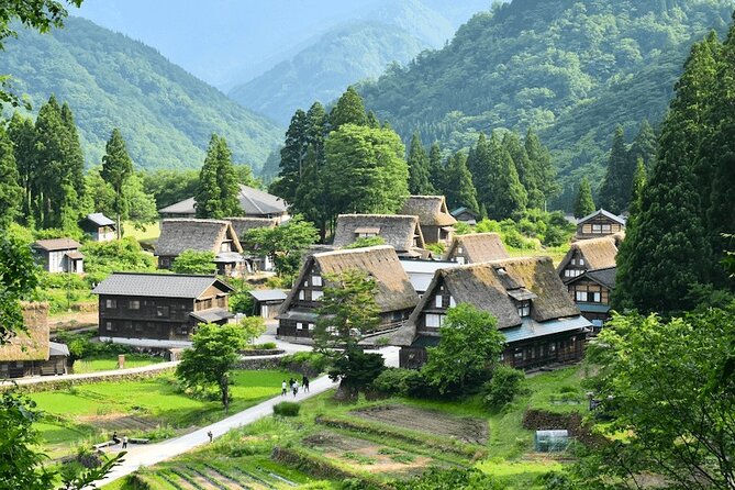 From Nagoya: Hida Takayama & Shirakawa-go Small Group Tour