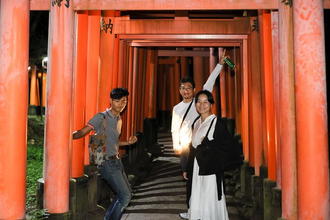 Fushimi Inari Taisha Night Tour – History Learning & Hiking