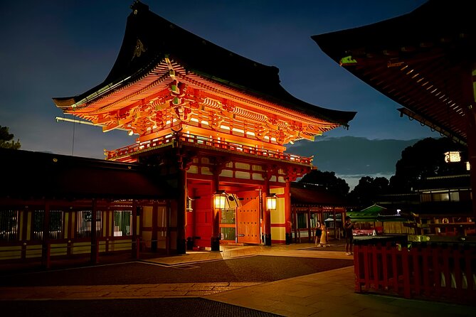 Kyoto Fushimi-Inari Night Walking Tour - Tour Experience