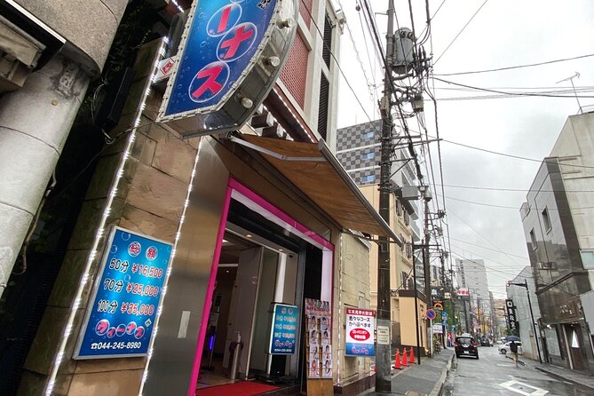 Private Shinjuku Kawasaki Tokyo Slum Walking Tour With Transfer - Meeting and Pickup Information