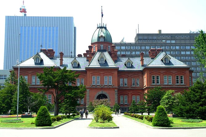 【Private Sightseeing Special City Tour From Sapporo Station】 - Meeting and Pickup
