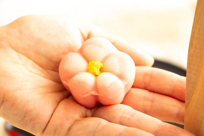 Experience Tsumami Zaiku and Making Wagashi in Tokyo - About the Activity