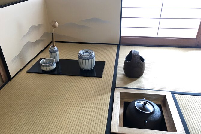 Japanese Style Room Tea Ceremony Class in Marugamemachi - Meeting and Pickup