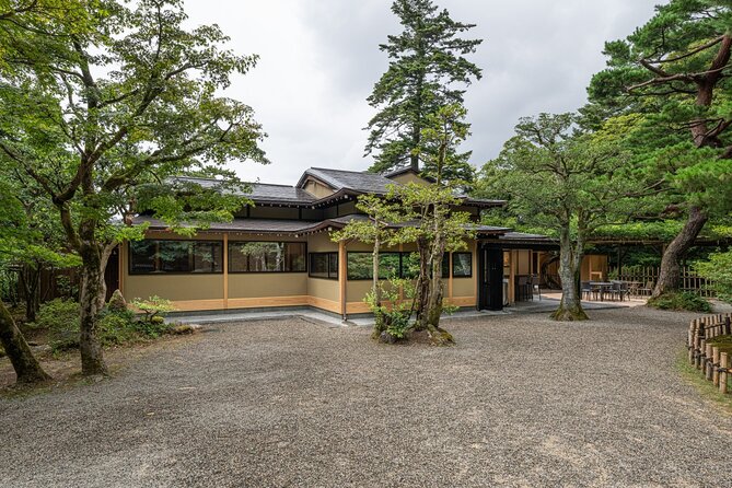 Kenrokuen Tea Ceremony Experience in Kanazawa - Exploring the Elegant Setting of Kenrokuen Gardens