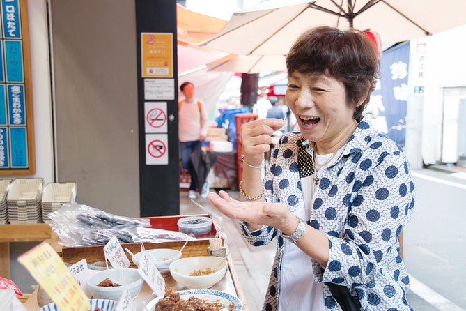 Private Tsukiji Market Visit and Cooking Class in Junkos Home - Exploring the Tsukiji Outer Market