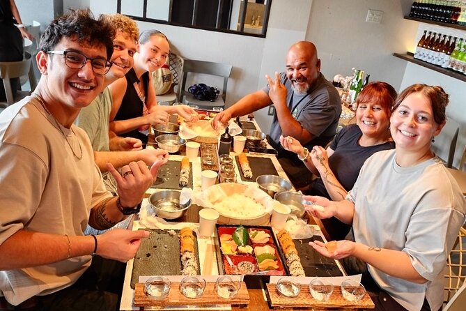 Sushi Making Osaka Omakase Cooking Class in Japan - Sushi Making Experience