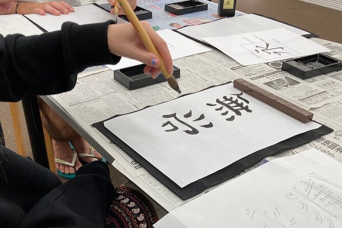 Tokyo: Calligraphy and Kakejiku (Hanging Scroll) Workshop - Exploring the Art of Kakejiku
