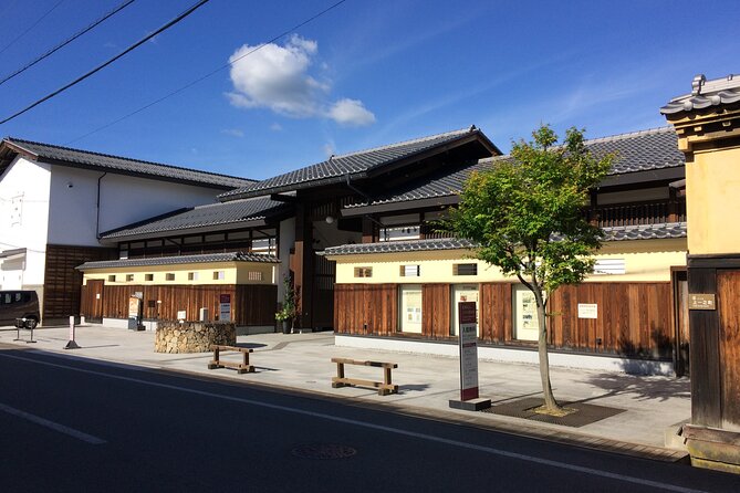 EXPERIENCE TAKAYAMA OLD TOWN & MORNING MARKETS in 1 Hour! - Browsing the Vibrant Morning Markets