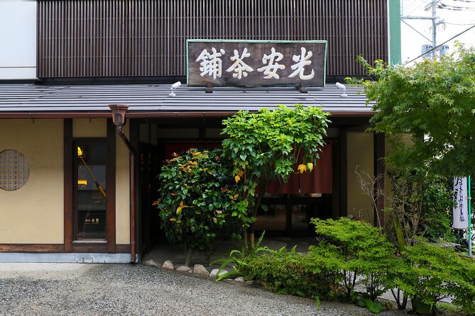 Hakata Old Town Walking Tour Tracing the True History of Fukuoka - Discovering the True History of Fukuoka