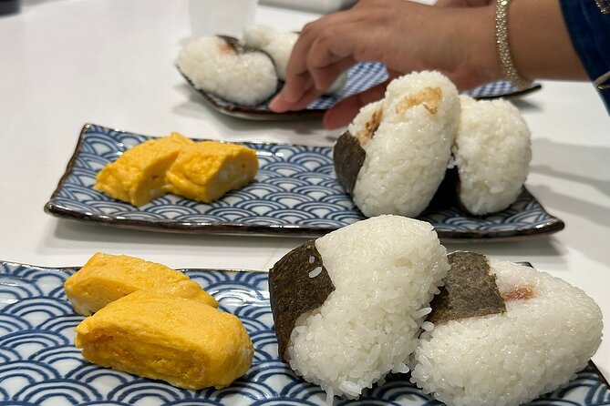 Lets Make Onigiri(Rice Ball) at Professional Cooking Studio - Shaping the Onigiri