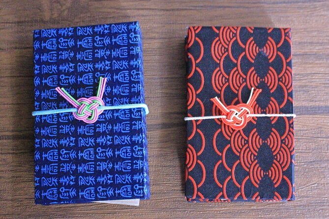 Mini Origami Lamp and Mizuhiki Knot Belt Workshop in Ueno - Instructor Expertise