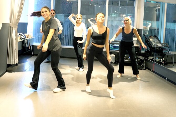 Shuffle Dance in Tokyo With a Tiktok Star - Intermediate Level - Health and Safety Guidelines