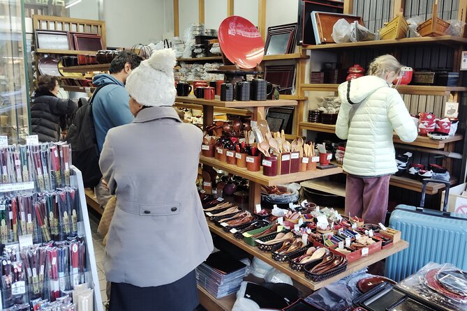 Tokyo Kappabashi Tour Discover Unique Japanese Souvenirs - Appreciating the Art of Japanese Knives