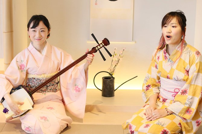 Easy for Everyone! Now You Can Play Handmade Mini Shamisen and Show off to Everyone! Musical Instruments, Sweets and Live Music - Handmade Kimono Bag