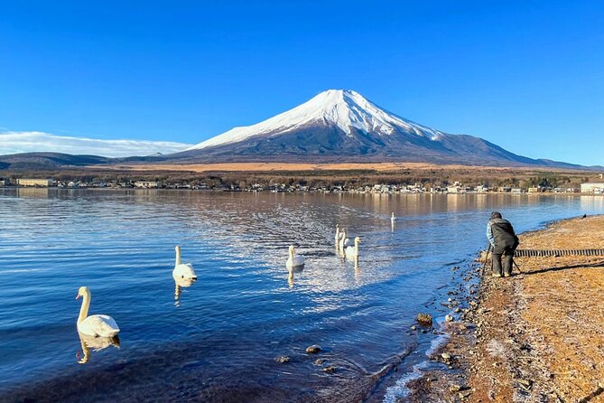 Full Day Tour at Mt. Fuji, Onsen, Lake Kawaguchi and Yamanaka - Tattoos and Hot Springs