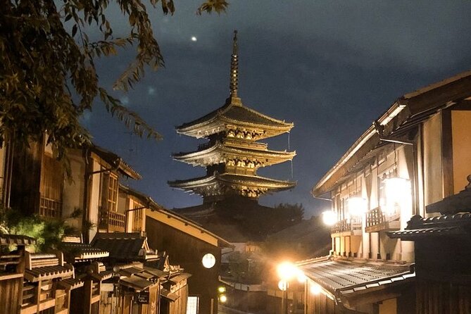 Geisha Streets & Real Kyoto Magical Night (w/Kyoto Snack) - Navigating the Backstreets of Gion