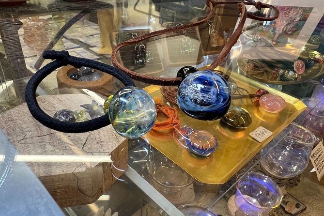 Glass Experience Studio: Craft Your Own Unique Accessories - Crafting Your Unique Accessory