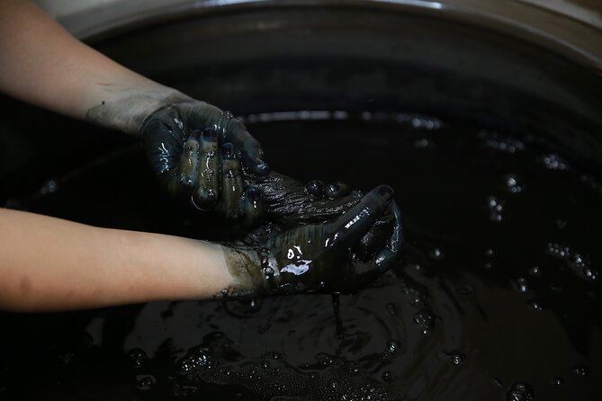Japanese Traditional Dyeing in Toyama - The Art of Indigo Dyeing