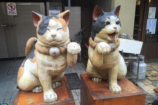 Nezu Shrine and Yanaka Backstreet Walking Tour by Storyteller - Strolling Through the Japanese Cemetery