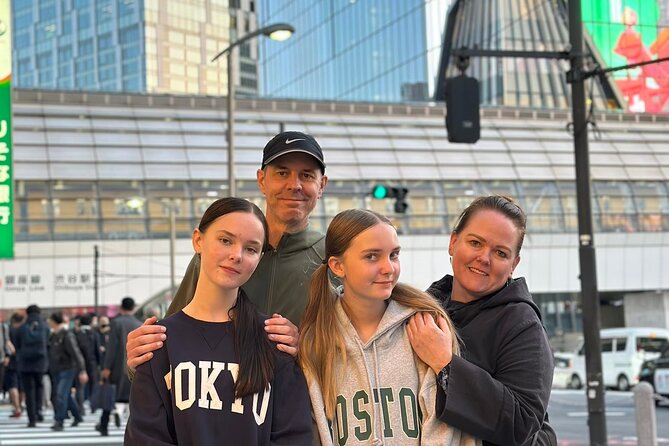 Okonomiyaki Cooking & Amusement Arcade in Shibuya! - Cooking the Okonomiyaki