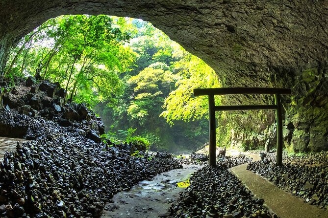 Shrine & Scenic Tour: Kamishikimi, Amano Iwato, Takachiho Gorge - Tour Details and Policies