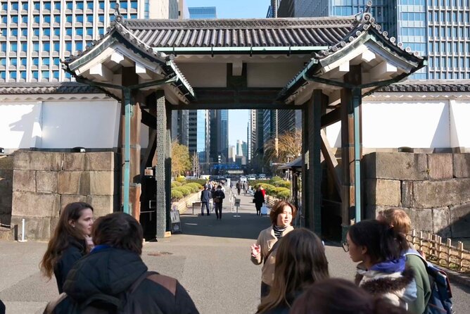 Tokyo: Imperial Palace Shogun Historical Walking Tour - Tour Itinerary and Highlights