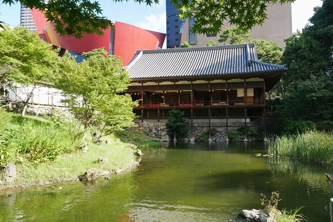 YokaBus Kokura Castle Tea Ceremony and Japan Toilet Innovation - Indulge in a Delightful Lunch
