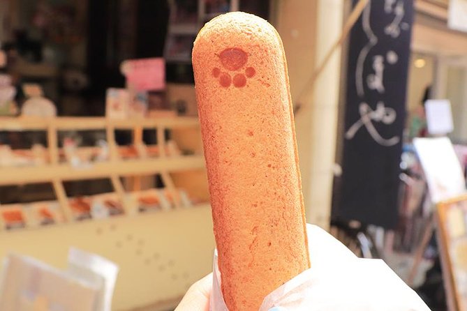 Experience Old Local Tokyo & Traditional Food in Yanaka Ginza - Visit to a Serene Shinto Shrine