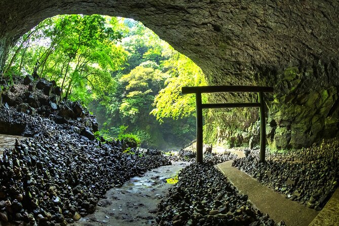 Kyushu Day Trip Miyazaki Takachiho Gorge and Shrine From Fukuoka - Highlights of the Kyushu Day Trip