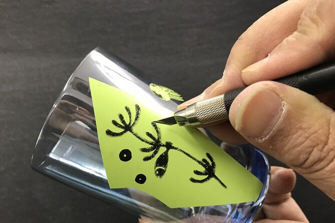 Let'S Make Cool Glasses With Sand-Shaving Glass Crafts! - Creative Process: Shaping the Glass