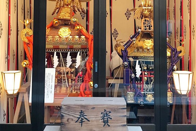 Private Tour - Thousands of Lucky Cats! Go by Tram, Gotokuji Tour - Exploring the Maneki Neko (Beckoning Cats)