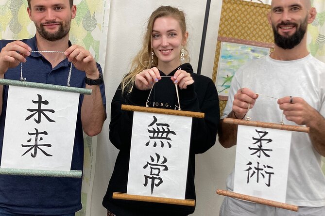 Tokyo: Calligraphy and Kakejiku (Hanging Scroll) Workshop - Assembling the Hanging Scroll