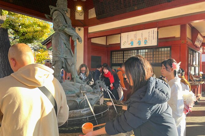 Tokyo: Guided Walking Tour Visiting Asakusa'S Sensoji Temple - Tour Size and Experience