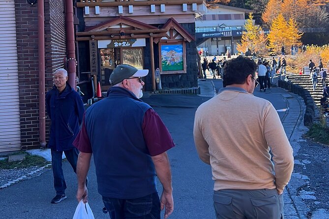 From Tokyo: Mount Fuji Highlights Tour With Kawaguchi Lake Cruise - Cruising Kawaguchi Lake