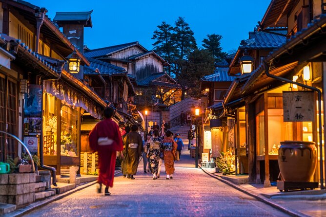 Geisha Streets & Real Kyoto Magical Night (w/Kyoto Snack) - Enchanting Night Scenery and Ambiance