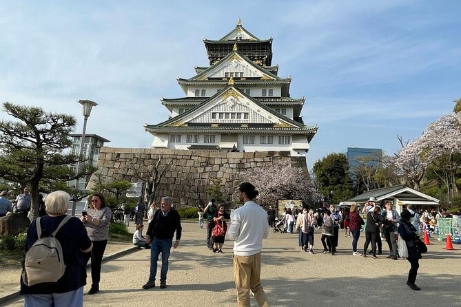 Osaka: Osaka Castle Tower Private Guided Tour in 90 Minutes - Preparing for the Tour
