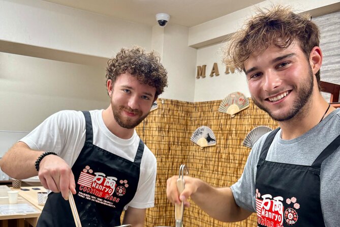 Ramen Gyoza Onigiri Japanese Cooking Class in Kyoto - Onigiri Assembly
