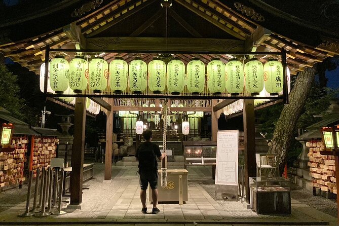 Small Group Walking Tour in Gion at Night With Sake in Hand - Feedback and Insights
