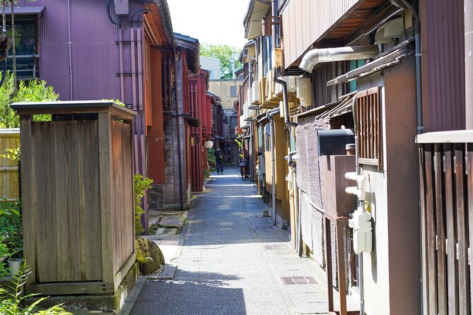 Kanazawa Half-day Historical Walking Tour - Visiting Museums and Gardens