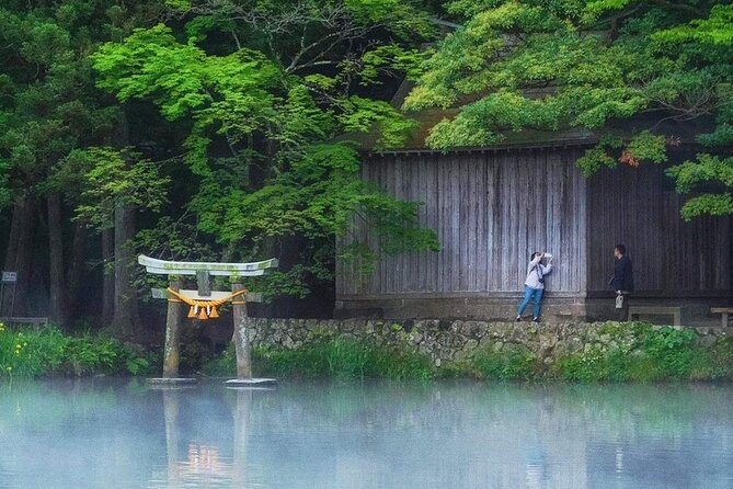 Yufuin Kinrin Lake Sea Hell Hot Springs Kyushu Zoo From Fukuoka - Meeting and Departure Information
