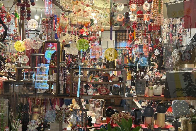 A Meal With Useful Travel Information and Itinerary Consultation! - Guided Tour Experience