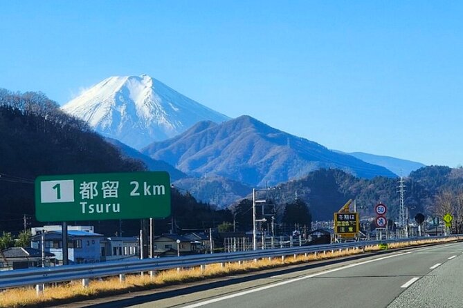 English Guided Mt. Fuji and Lake Kawaguchi Group Tour - What to Expect on the Tour