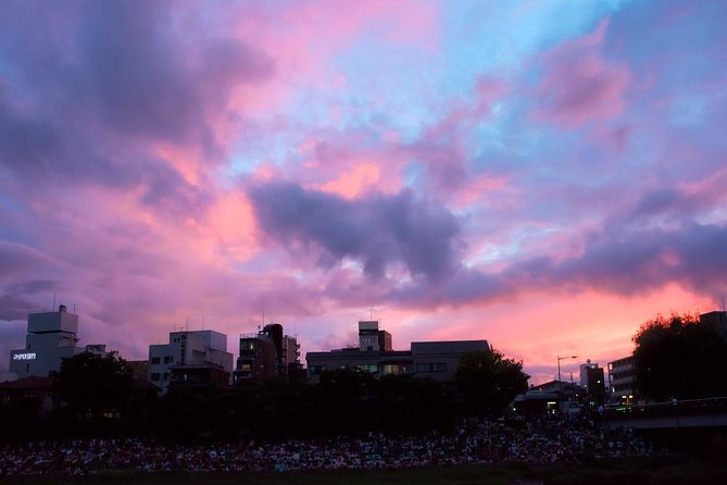 Kyoto Spring Evening (Cherry Blossom) Food Tour - Exploring Kyotos Charming Neighborhoods