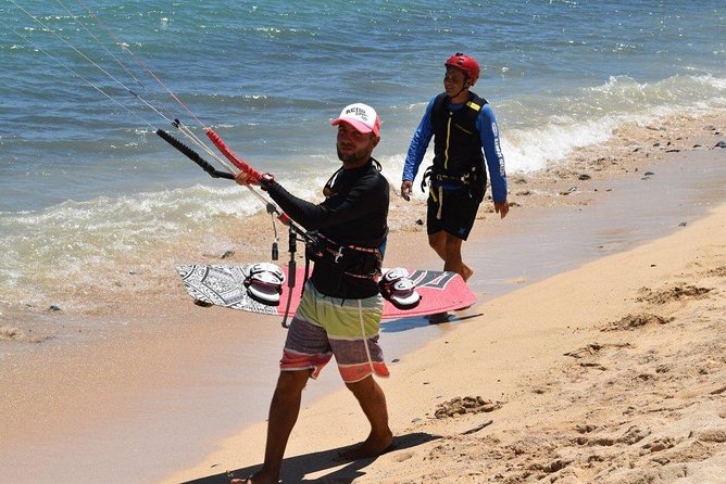 2.5-Hour Private Kiteboarding Lessons at Kanaha Beach in Kahului